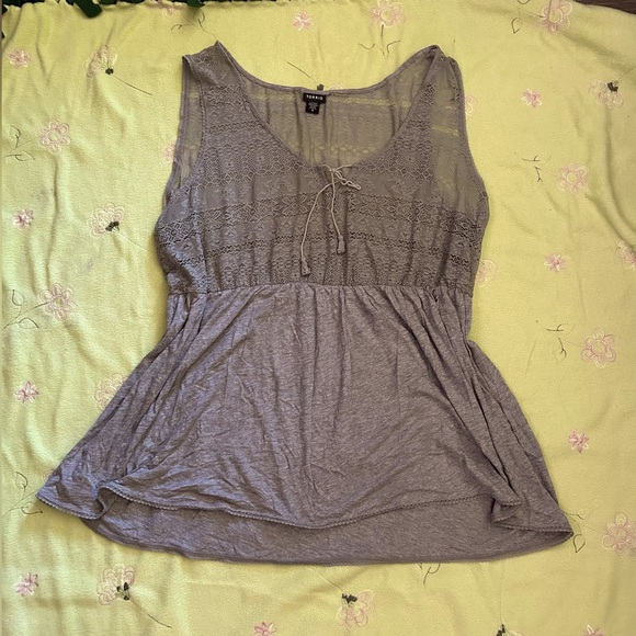 Grey, mid 2010’s does Y2K Sleeveless Blouse - Picture 1 of 6